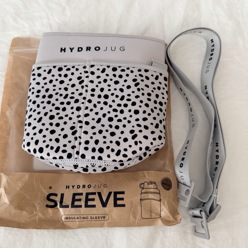 HydroJug Insulating Sleeve Black Leopard Print with Strap